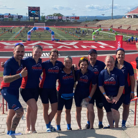 École de l'Amitié/ Camions Dubois